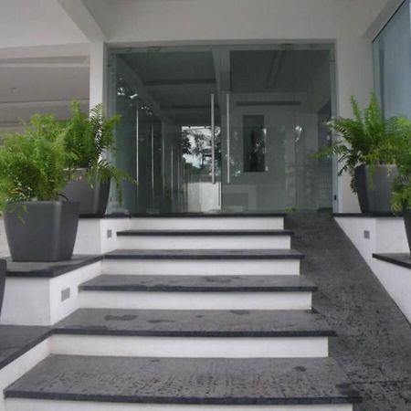 Lincoln Suite Pool - Gym - Sauna ซานโตโดมิงโก ภายนอก รูปภาพ