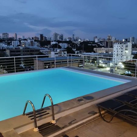 Lincoln Suite Pool - Gym - Sauna ซานโตโดมิงโก ภายนอก รูปภาพ