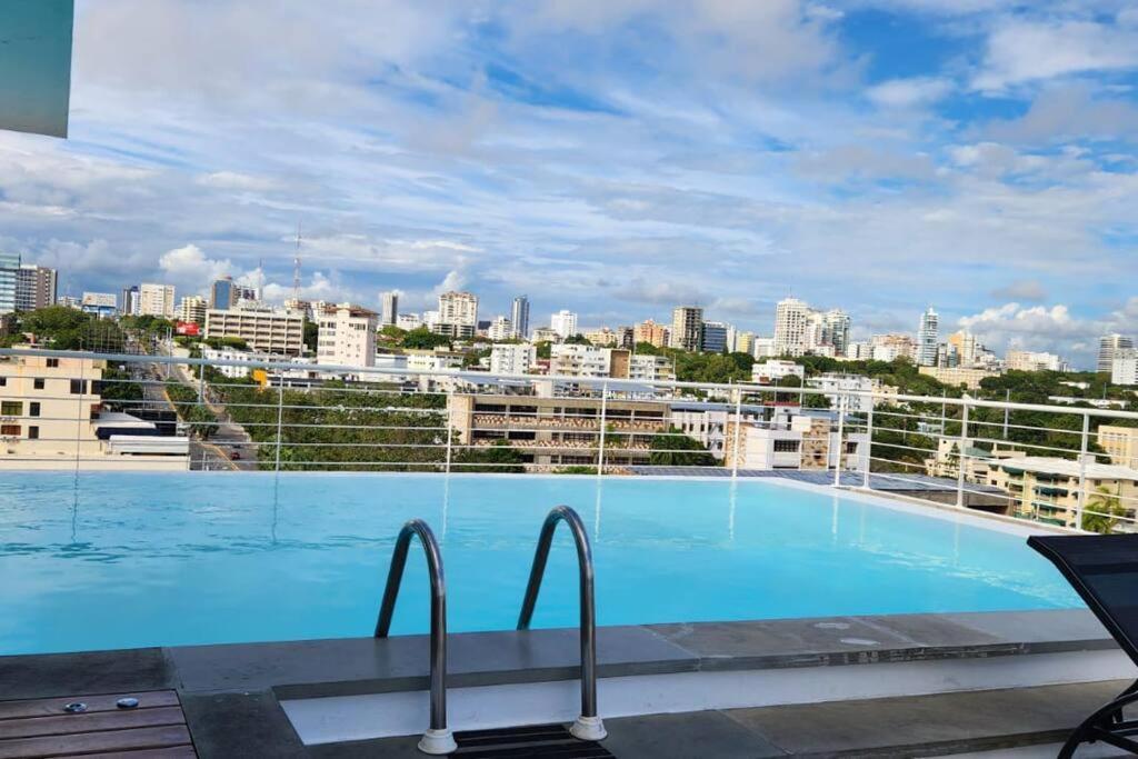 Lincoln Suite Pool - Gym - Sauna ซานโตโดมิงโก ภายนอก รูปภาพ