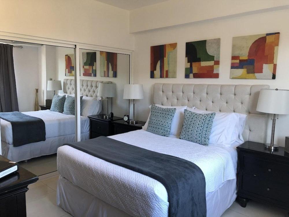 Lincoln Suite Pool - Gym - Sauna ซานโตโดมิงโก ภายนอก รูปภาพ