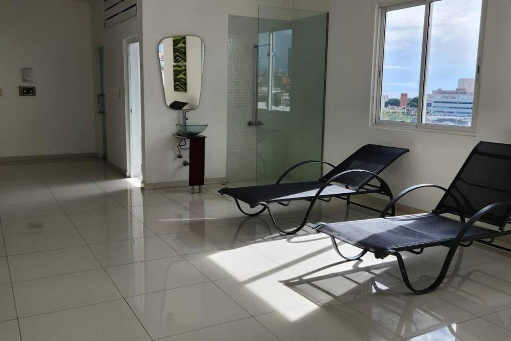 Lincoln Suite Pool - Gym - Sauna ซานโตโดมิงโก ภายนอก รูปภาพ