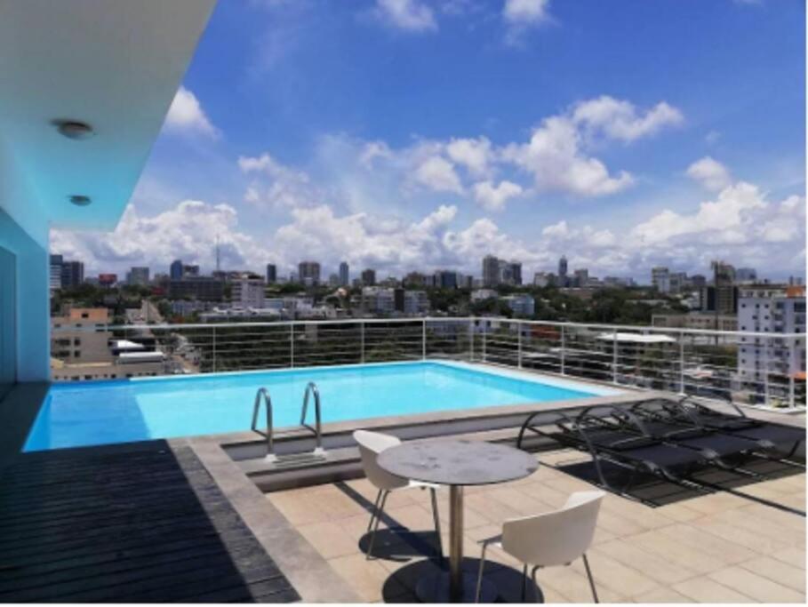 Lincoln Suite Pool - Gym - Sauna ซานโตโดมิงโก ภายนอก รูปภาพ